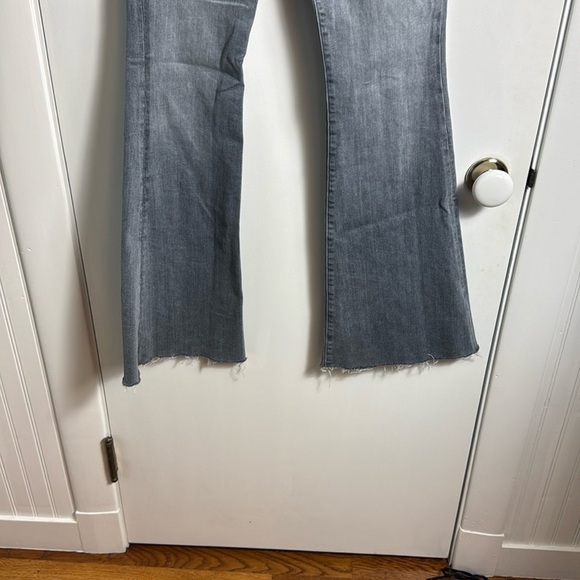 Alice + Olivia Beautiful High Rise Bell Jeans Easy Breezy Size 25 Damaged - Picture 3 of 11